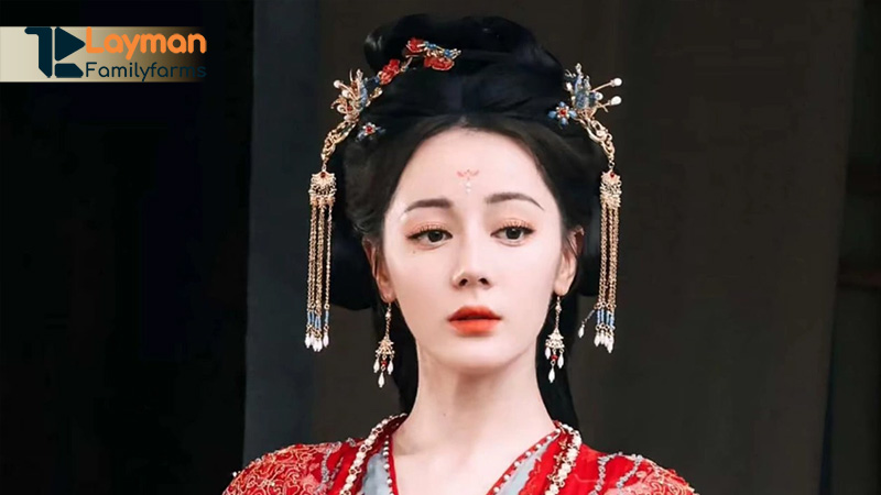 Địch Lệ Nhiệt Ba – Nữ Diễn Viên Tài Năng Trong Mộ Tư Từ